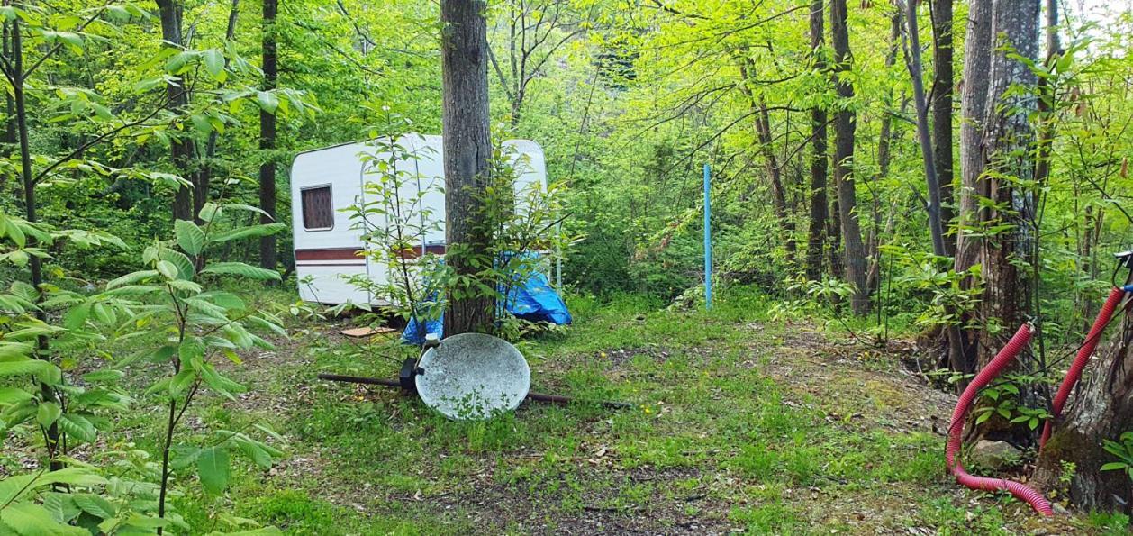 Camping Le P'Tit Bonheur Escaro Luaran gambar